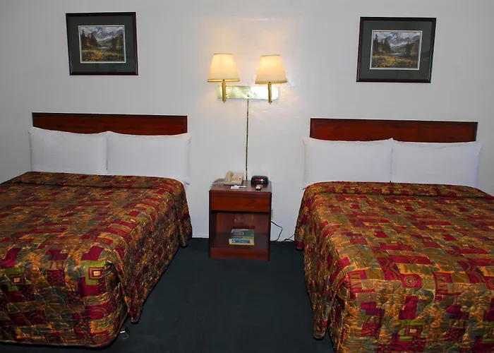 Stone Extended U Of A Motel 2*